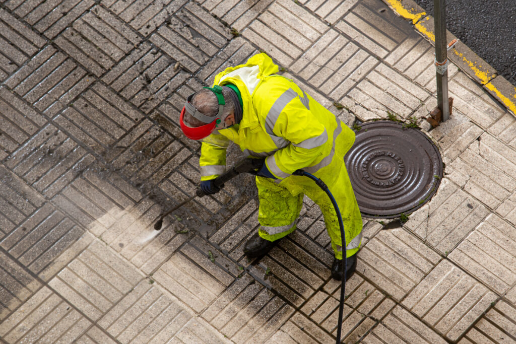 Eco-friendly commercial pressure-washing solution